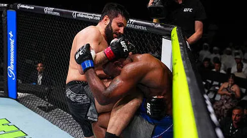 Ризван Куниев нокаутировал Тайрелла Форчуна на турнире UFC в Абу-Даби