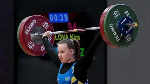 Кира Данилова — чемпионка Азии по тяжелой атлетике