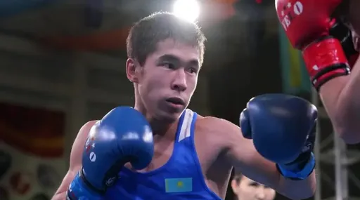 Даниял Сабит побывал в нокдауне, но выиграл полуфинальный бой чемпионата Казахстан