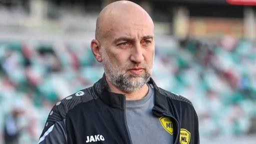 Экс-тренер сборной Казахстана Адиев расторг контракт с «МЛ Витебск»