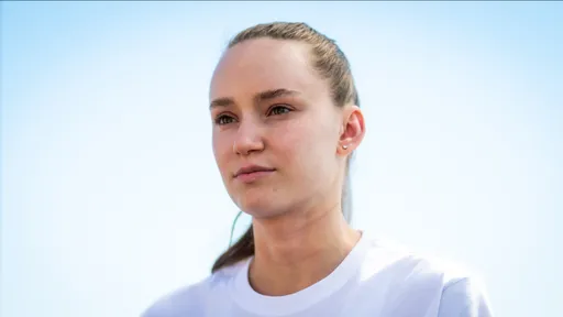 Рыбакина обыграла Осаку и впервые в карьере вышла в четвертьфинал US Open