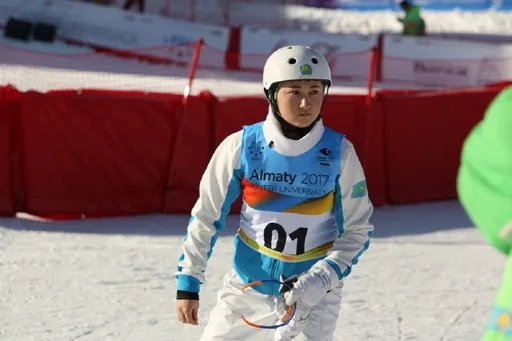Сборная Казахстана стала четвертой в командных соревнованиях на чемпионате мира по фристайл-акробатике