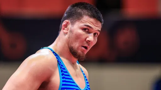 Болат Сакаев вышел в полуфинал чемпионата Азии по борьбе