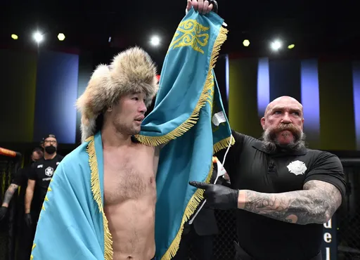 Британский боец UFC Мухаммад Мокаев рассказал о том, как попарился с Шавкатом Рахмоновым