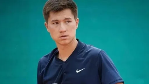 Казахстанский теннисист Жукаев одержал волевую победу на старте турнира в США