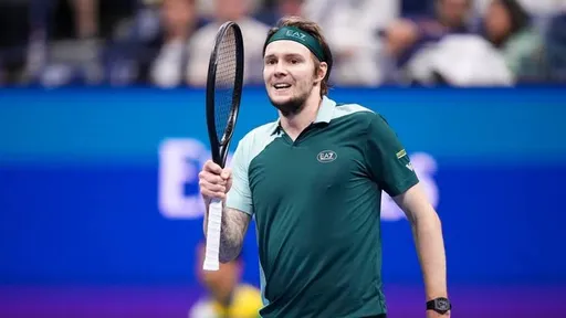 Бублик одержал победу в четырех сетах на старте US Open-2026