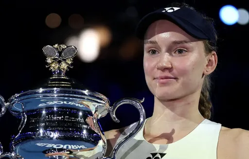 Рыбакина заявила о борьбе с Соболенко и Швентек в сезоне WTA