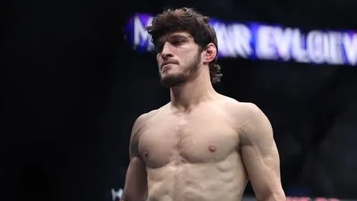 Волкановски и Евлоев встретятся в титульном бою UFC 333