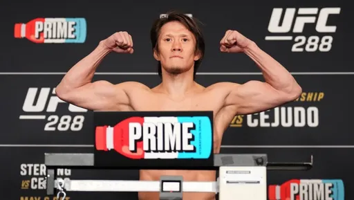 Жумагулов объявил новую дату боя в UFC