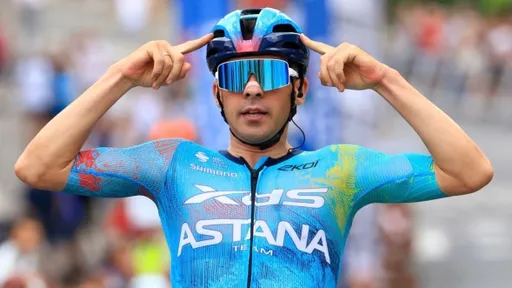 Гонщик XDS Astana Team Гильермо Томас Сильва выиграл велогонку в Испании