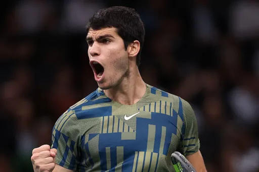 Карлос Алькарас в трёх партиях справился с Опелкой на US Open