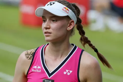 Теннисистка Елена Рыбакина вылетела из 1/8 финала турнира в США
