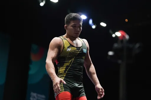 Трое казахстанцев вышли в четвертьфинал чемпионата Азии по вольной борьбе