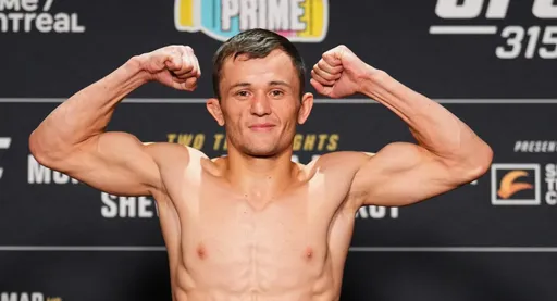 Бекзат Алмахан получил в подарок дом за победу в UFC