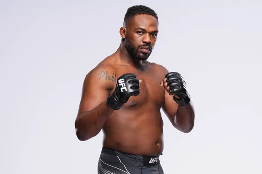 Боец UFC Босер считает, что Блейдс может победить Джонса