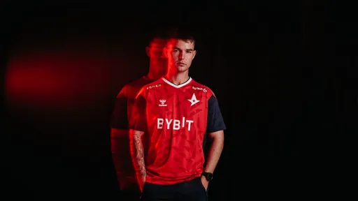 Device снова в Astralis! Что говорит комьюнити о возвращении легенды?