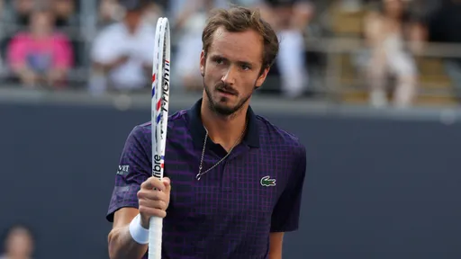 Медведев в трех сетах обыграл Риндеркнеша и вышел в 4-й круг US Open