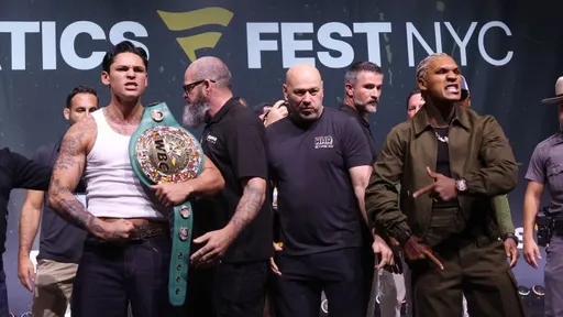Райан Гарсия нокаутировал Конора Бенна в главном бою турнира Zuffa Boxing