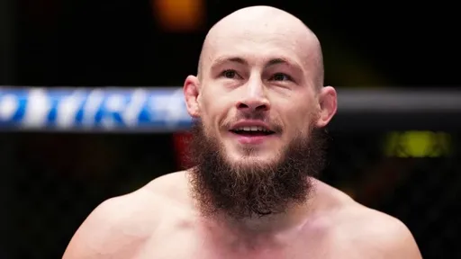 Боец UFC сделал прогноз на бой Алмахана против Нурмагомедова