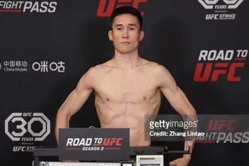 Балгын Женисулы проиграл корейскому бойцу и не получил контракт с UFC
