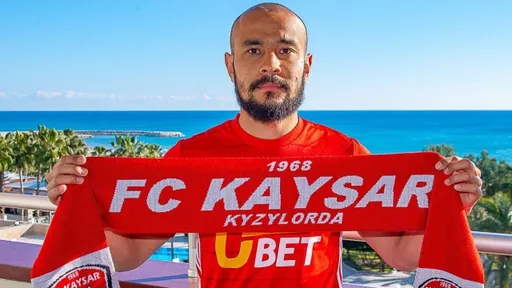 Дидар Жалмукан продлил контракт с «Кайсаром»