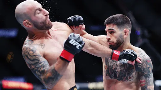 Результаты турнира UFC 298: Волкановски – Топурия, Двалишвили – Сехудо