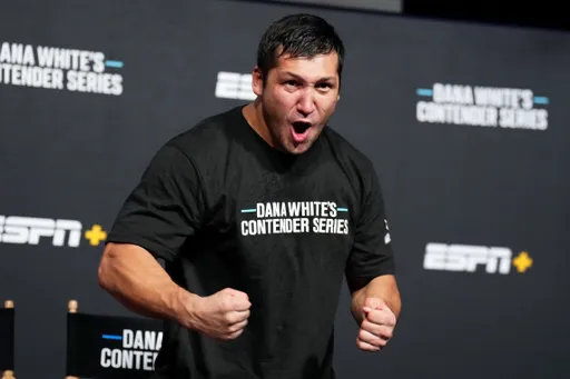 Нургожай возвращается в октагон UFC: назначен бой в Лас-Вегасе