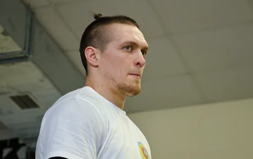 Александр Усик возглавил рейтинг лучших боксёров мира