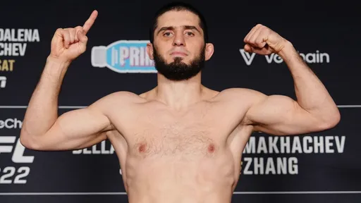 Ислам Махачев дал прогноз на титульный поединок UFC 322