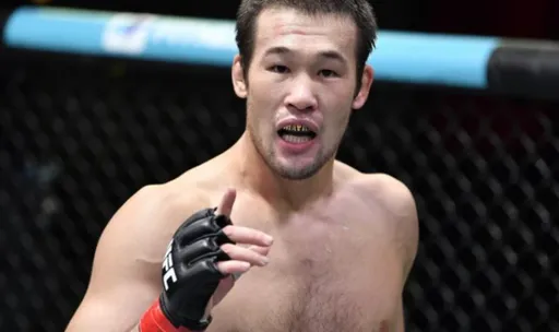 Боец UFC Шавкат Рахмонов ответил на критику за российский флаг на футболке