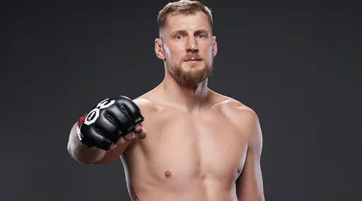 Волков пообещал нокаутировать Алмейду на UFC 321