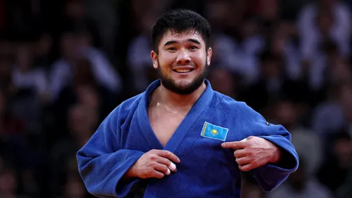 Дзюдоист Нурлыхан Шархан взял бронзу Grand Slam в Париже