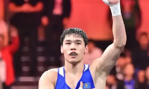 Казахстанский боксер вышел в финал ЧМ после отказа узбекского чемпиона