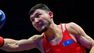 Боксер из Казахстана Зейнуллинов нацелился на финал ЧА-2026