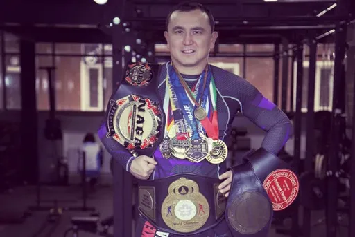 Айдар Махметов: Решение о победе Джонсона над Максумом совершенно справедливое