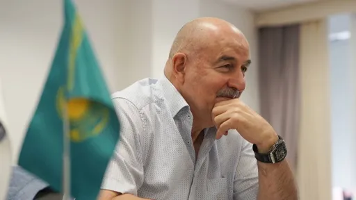 Автор проекта QazaqshaJaz – об инциденте с Черчесовым: ошибка организаторов пресс-конференции