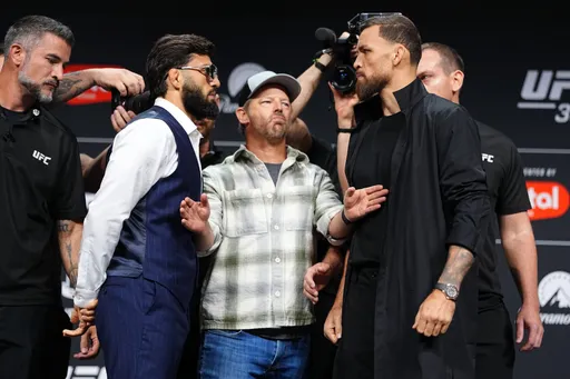 Руффи пообещал нокаутировать Царукяна на турнире UFC 331