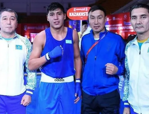 Азамат Бектас в кровавом поединке выиграл золото чемпионата Казахстана