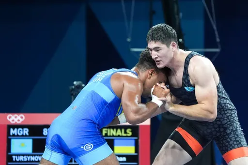 Борец Турсынов проиграл действующем олимпийскому чемпиону из Украины