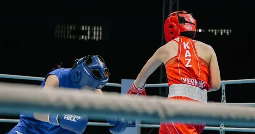 Казахстанка уступила узбечке в жёстком поединке на турнире World Boxing