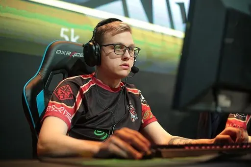 Fn присоединится к Team Spirit