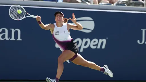 Ига Швентек обыграла Мари Боузкову и пробилась в 1/8 финала US Open-2026