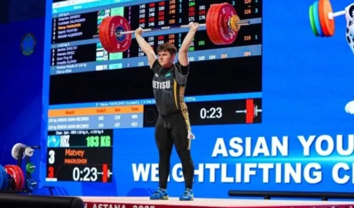 Казахстанцы завоевали серебро и бронзу на юниорском чемпионате Азии