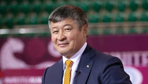 Депутат Даулет Турлыханов – о том, бил ли когда-нибудь женщин: это что за вопрос?