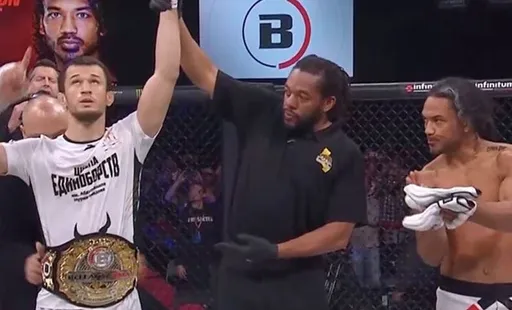 Усман Нурмагомедов вышел в полуфинал Гран-при Bellator, победив Бенсона Хендерсона
