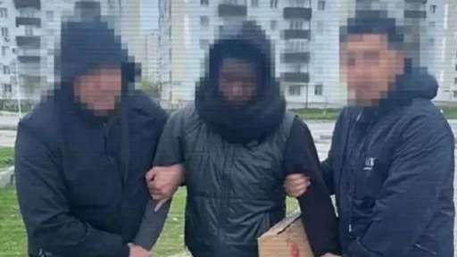 Бывшего футболиста из Африки задержали за распространение наркотиков в Шымкенте