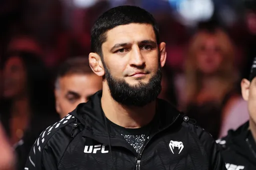 Чимаев проведет первую защиту титула UFC против Стрикленда