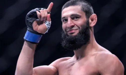 Травма Эрнандеса лишила UFC претендента на бой с Чимаевым