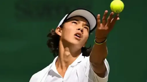 Амир Омарханов вышел в полуфинал турнира ITF M15 в Тунисе