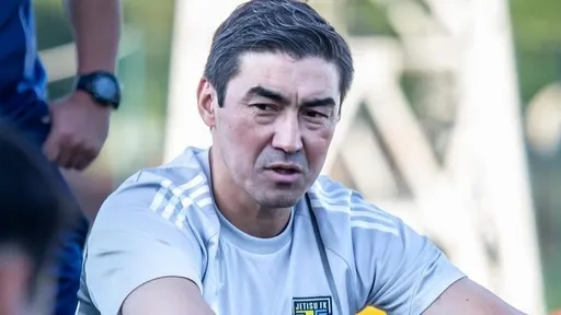 Смаков — о FIFA Talent Academy: путь в мировой футбол для казахстанских игроков